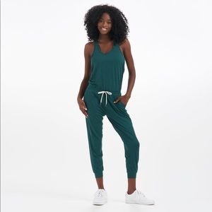 Vuori Lux Jumpsuit XS jade/Heather BNWT